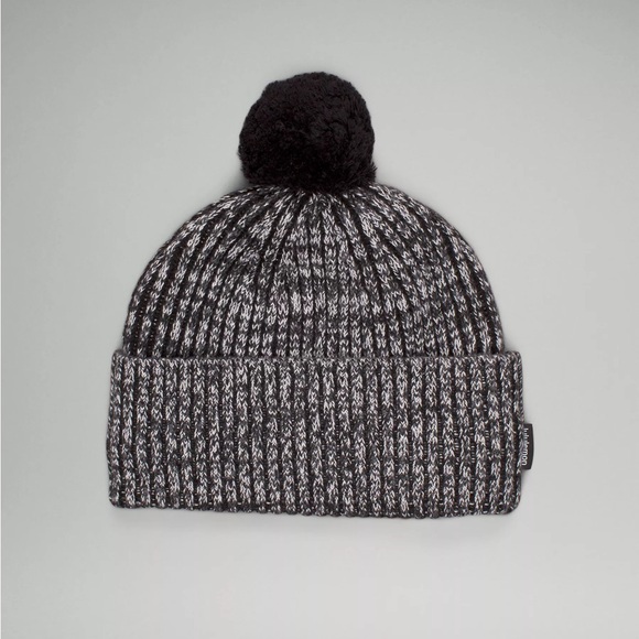 LULULEMON TEXTURED FLEECE LINED KNIT BEANIE GREY/BLACK - Picture 1 of 4